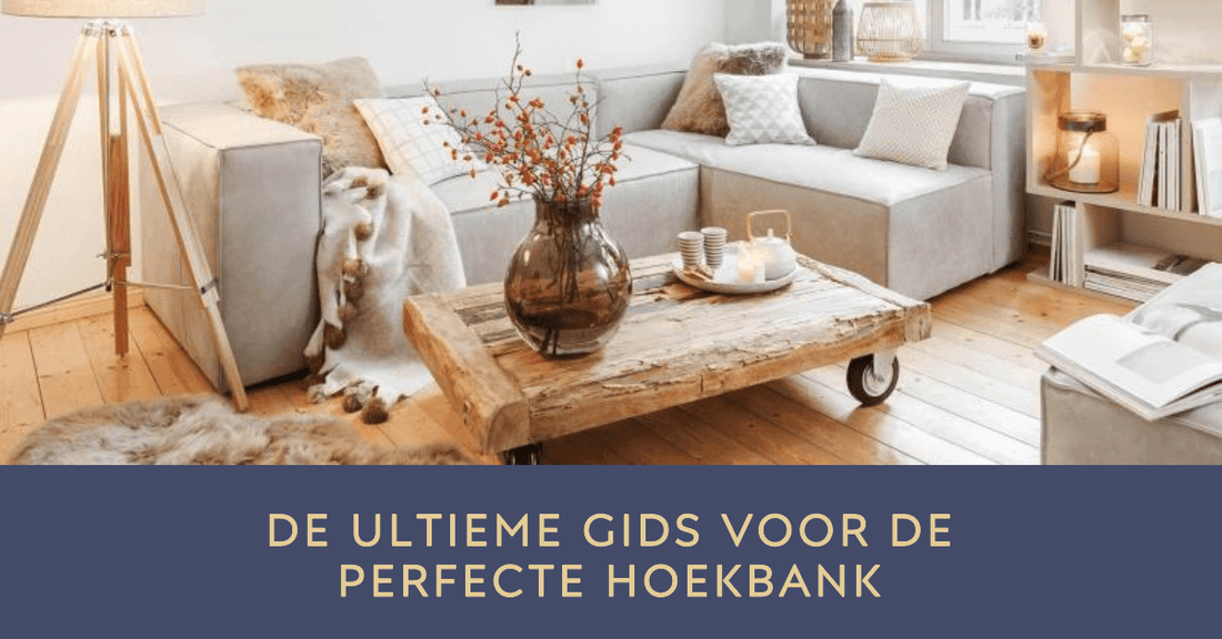 "Stijlvolle open woonkamer met natuurlijke verlichting, houten vloeren, gezellige hoekbank, rustiek salontafel op wielen, sfeervolle decoratie en Scandinavisch design"