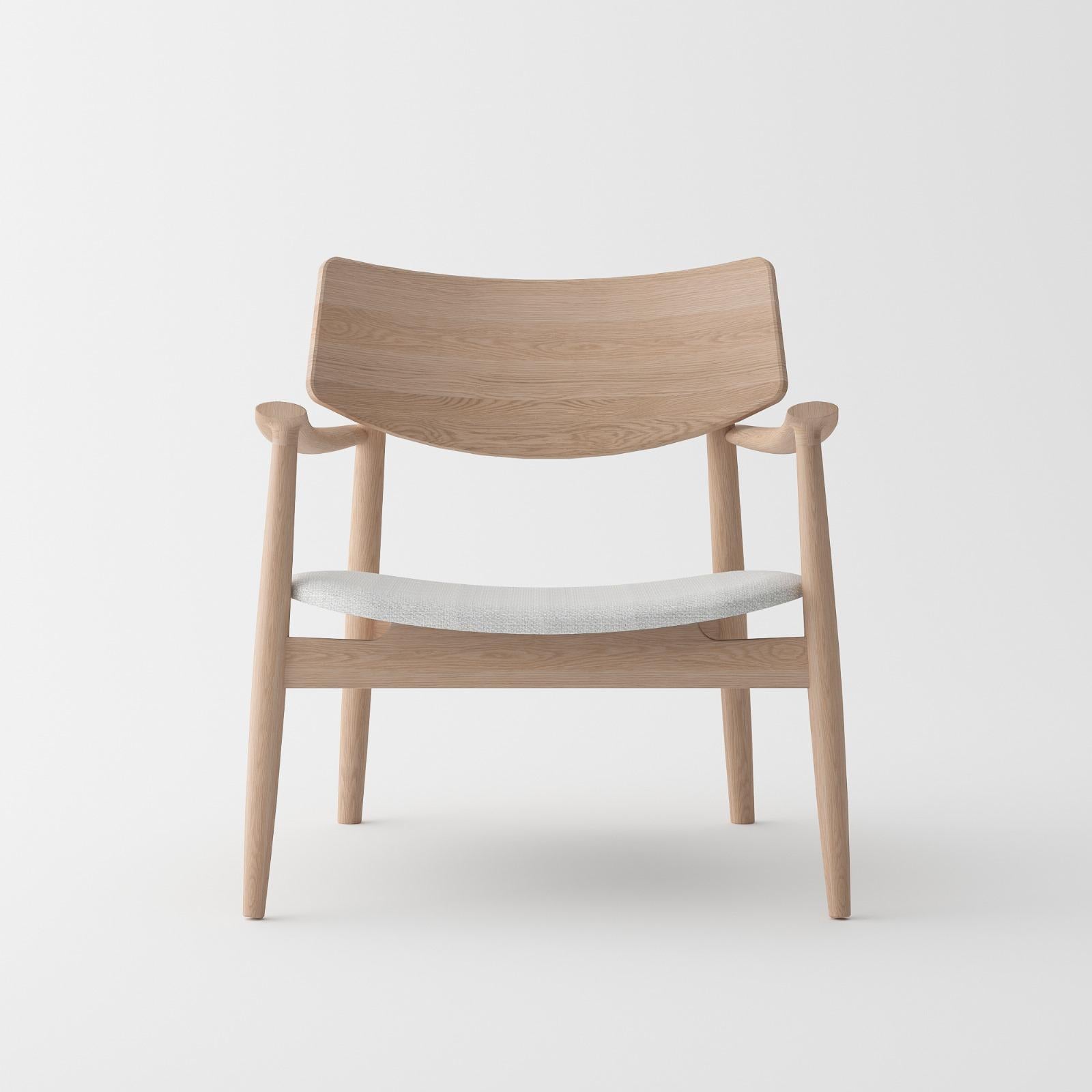 Lagom relaxchair natural oak front view1