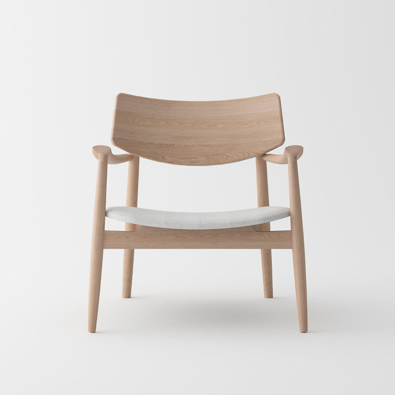 Lagom relaxchair natural oak front view1